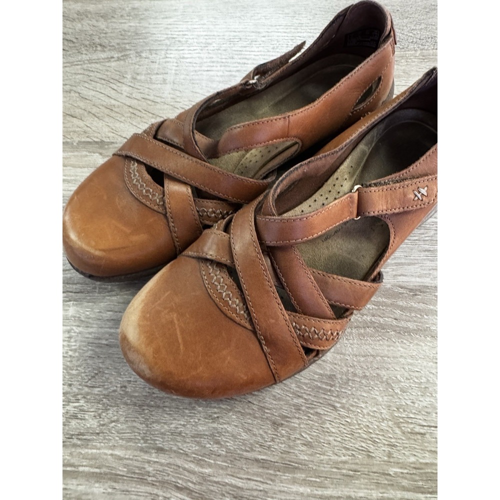 Clarks Collection Womens 7.5 Brown Leather Casual Flats Strap Up Shoes SB22